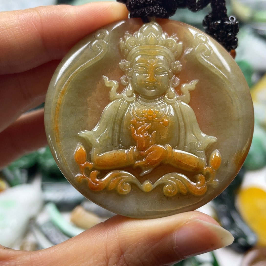 翡翠未镶嵌颈饰牌子