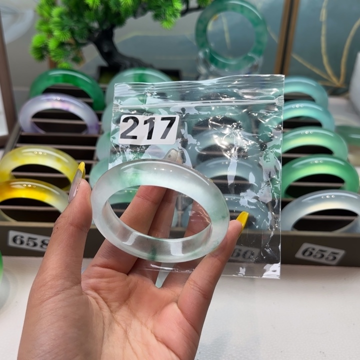 玉(****?时尚飘花手镯217