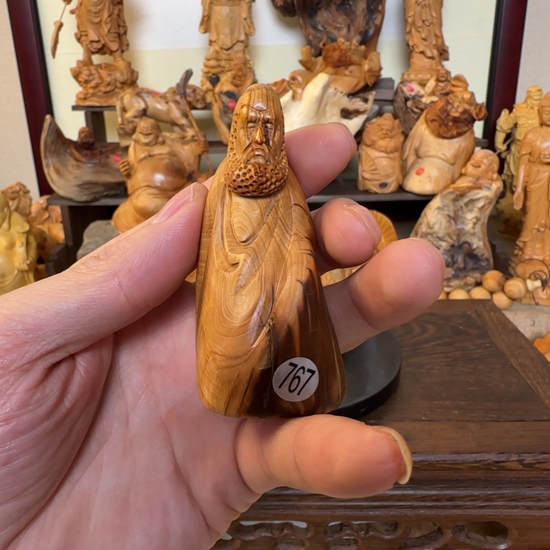 崖柏小木匠艺雕一物一拍