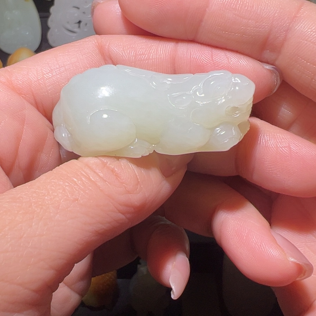 颈饰未镶嵌和田玉蚂****店