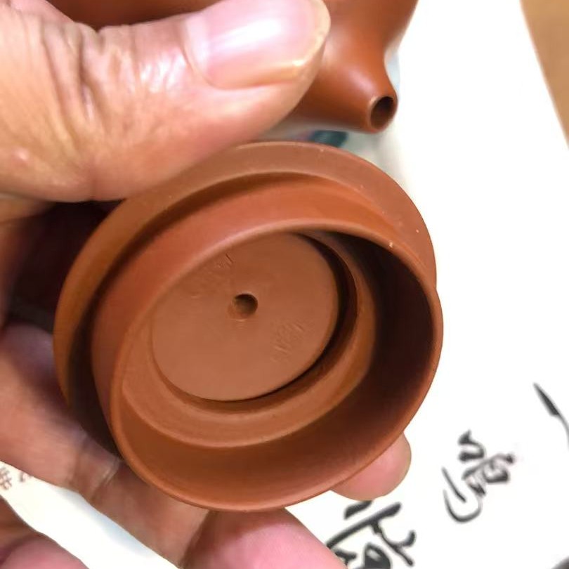 全手工朱泥壶。老许泥痴作品