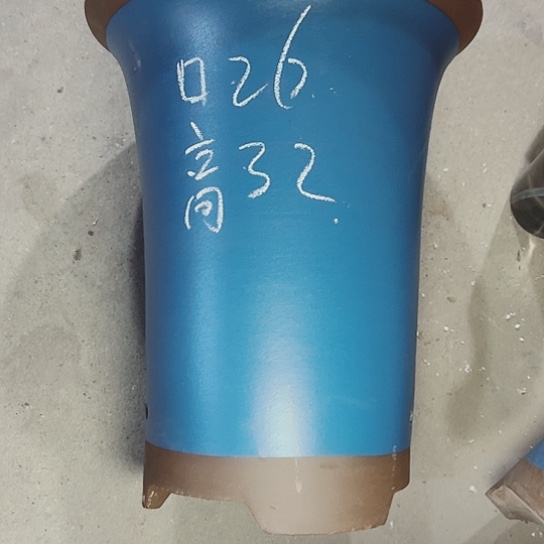 红陶紫砂在 做紫砂
