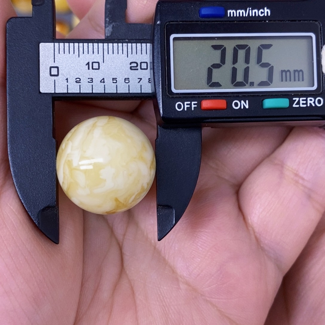 琥珀珠宝奇石未镶嵌z****跑