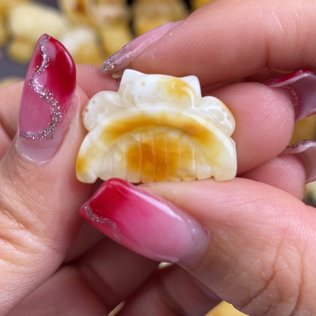 琥珀裸石未镶嵌蜜蜡