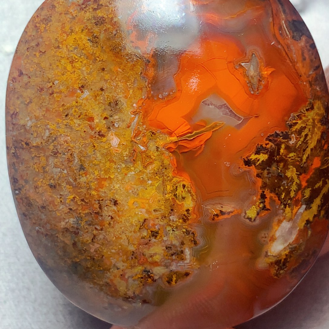 放***刀玛瑙/玉髓未镶嵌战国红