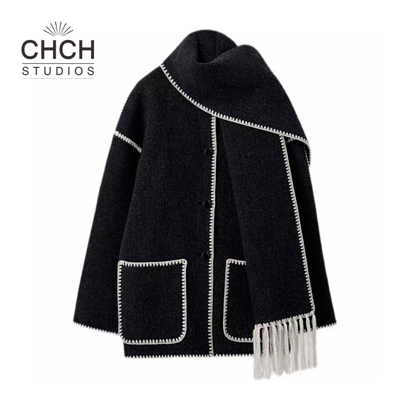 RAQWT12463冬季新款刺绣白边流苏围巾大衣外套女款