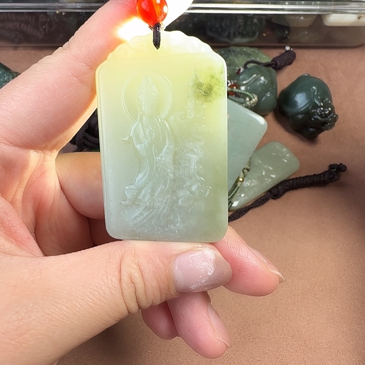 和田玉未镶嵌颈饰