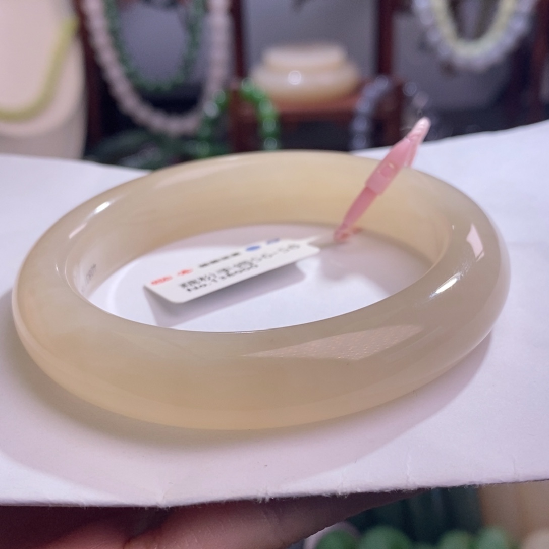 和田玉冰熟藕粉手镯58圈口未镶嵌