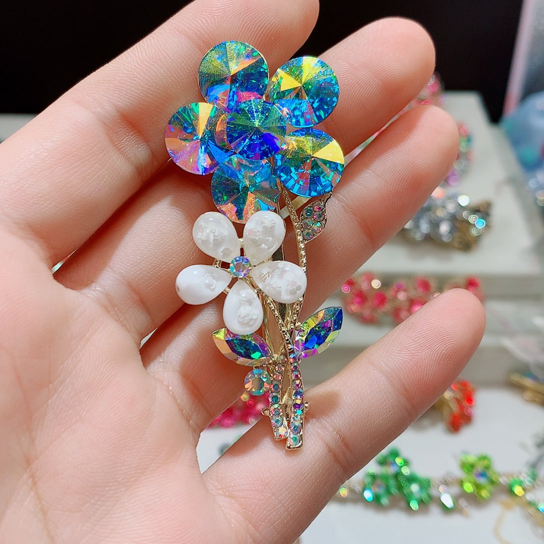 皮质铁合金发饰等方式