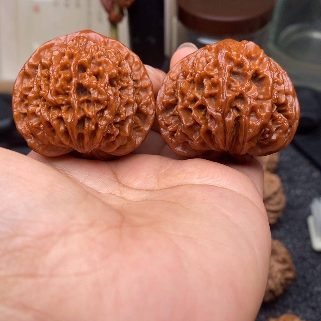 文玩核桃把件43红核桃