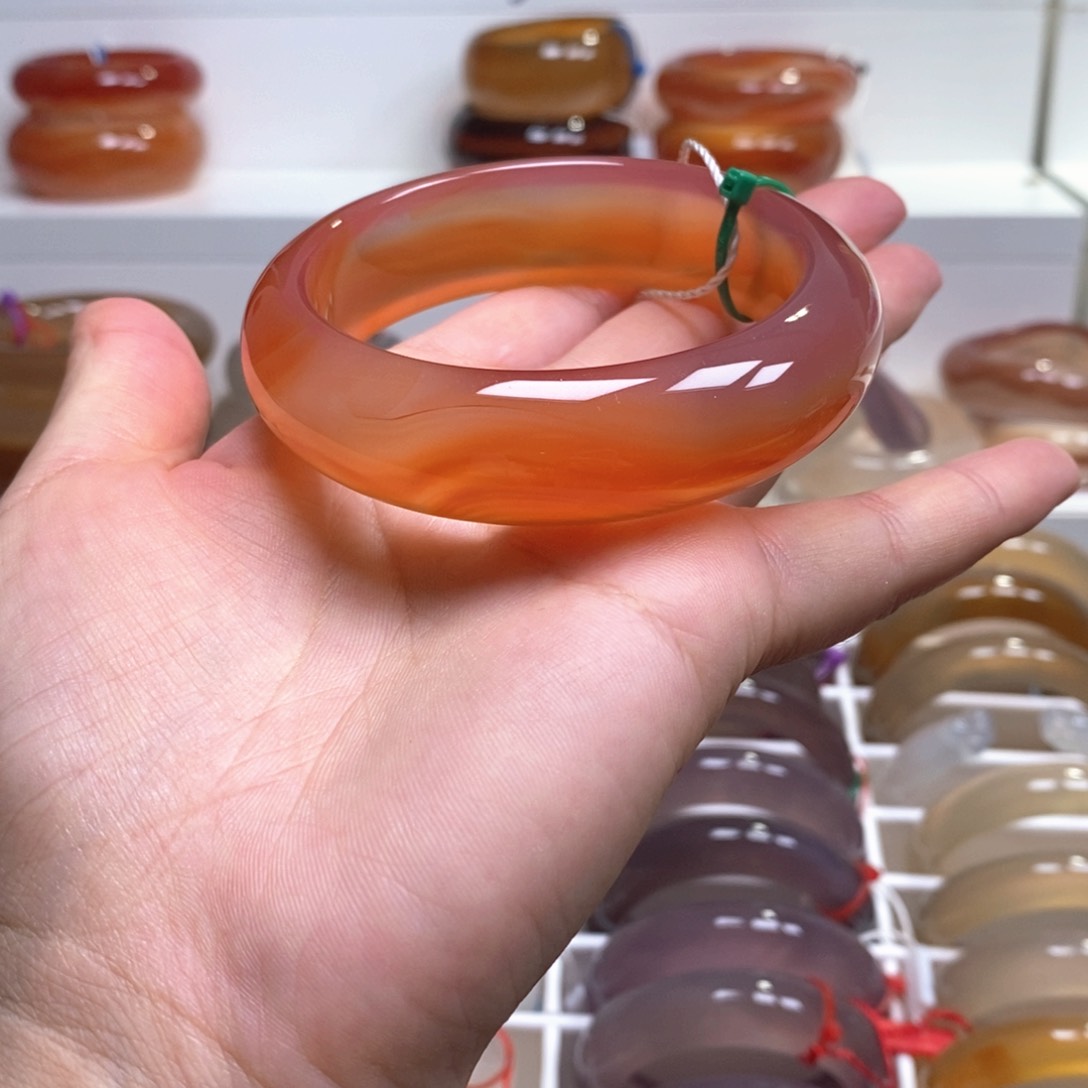 玛瑙/玉髓手镯未镶嵌?****天然纹雾