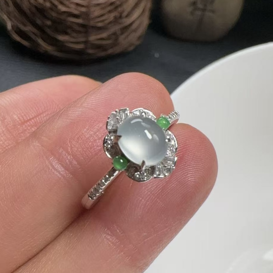 18K金翡翠玻璃种戒指女款