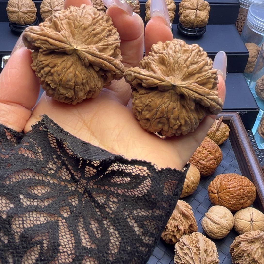 甜***i文玩核桃把件白狮子