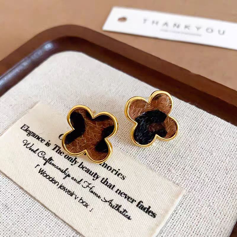 铜合金耳饰 气质轻奢百搭简约简约优雅精致网红设计师耳环F3169