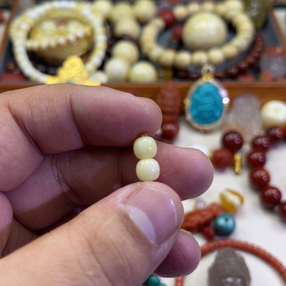 琥珀未镶嵌珠宝奇石63