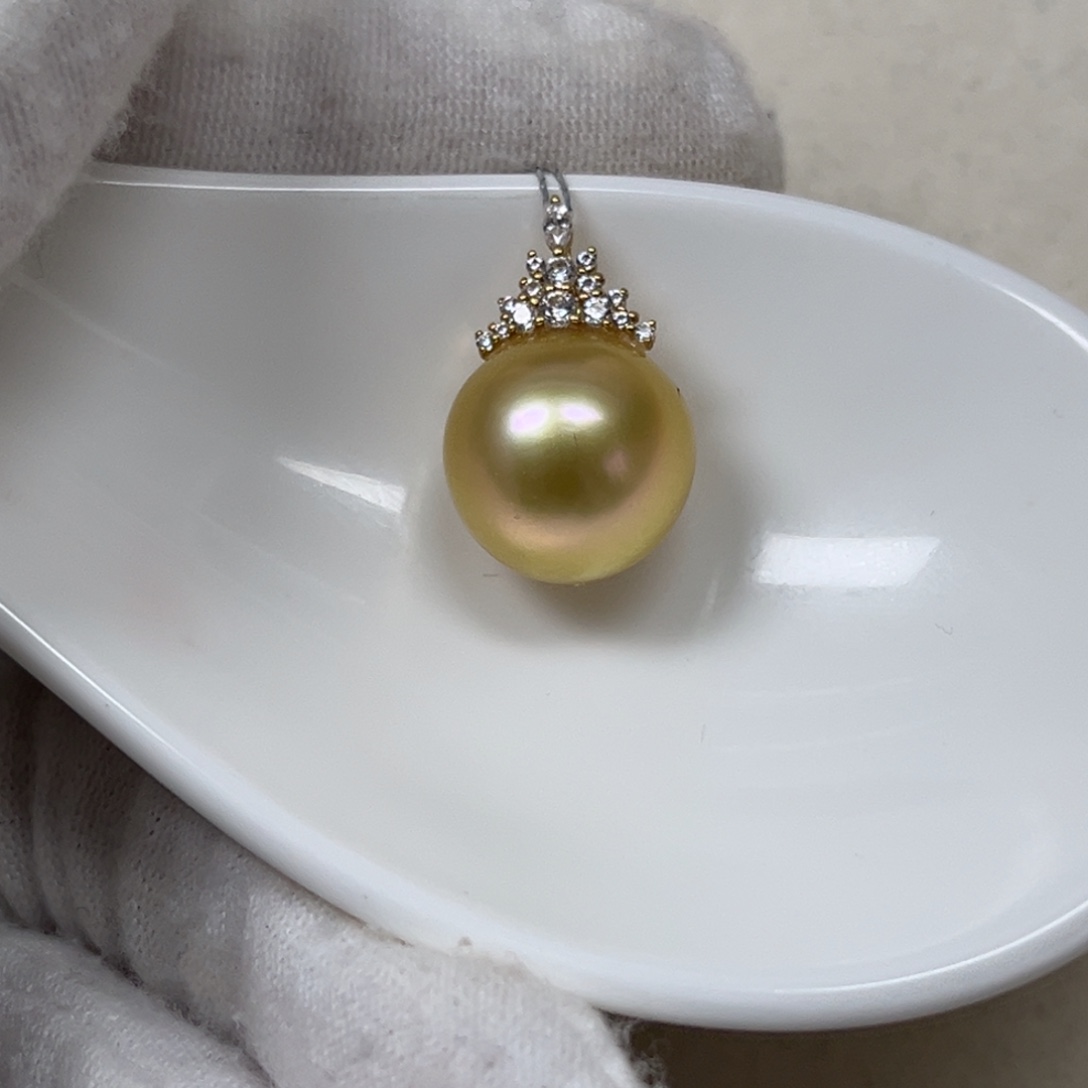 18K金镶嵌海水珍珠吊坠(不含链)12.8mm