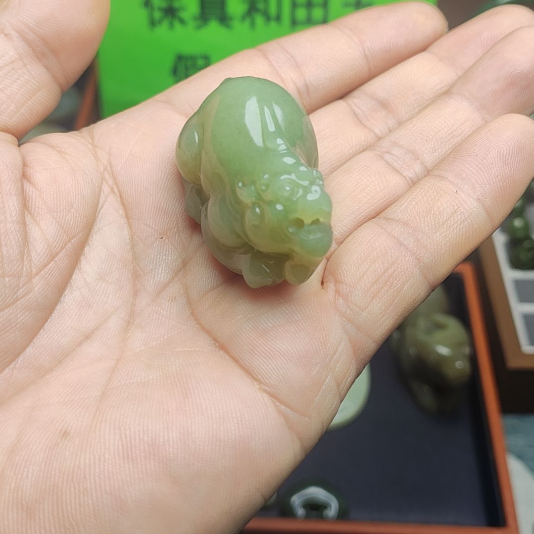 和田玉（糖玉）颈饰未镶嵌