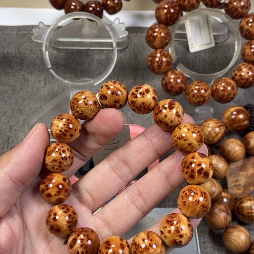 【闪购商品】柏木（崖柏）手串/手链三***鑫