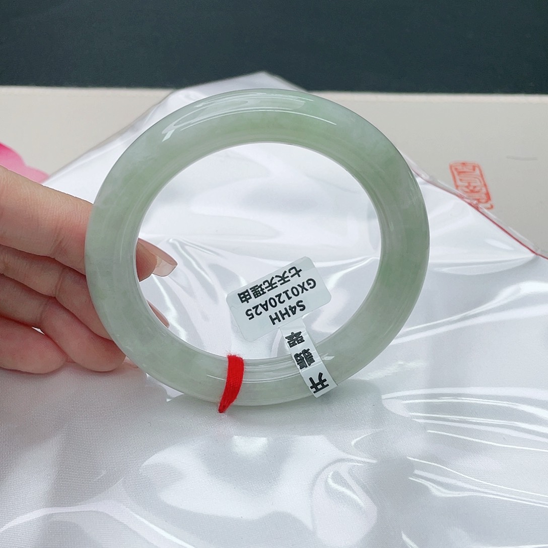 翡翠手镯未镶嵌圆56.7