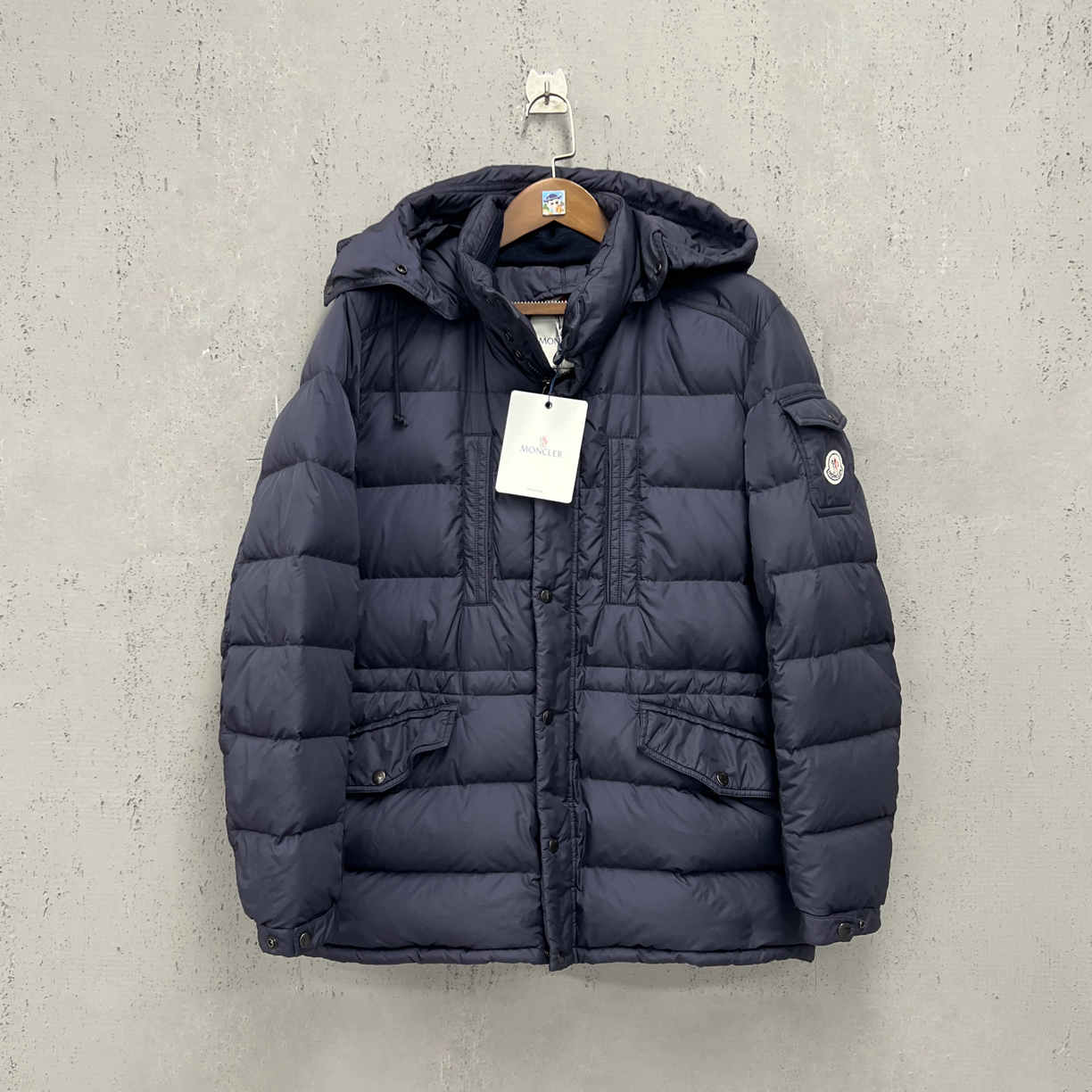 99新 MONCLER moncler蒙口藏青色手臂口袋小标刺绣羽绒服3码