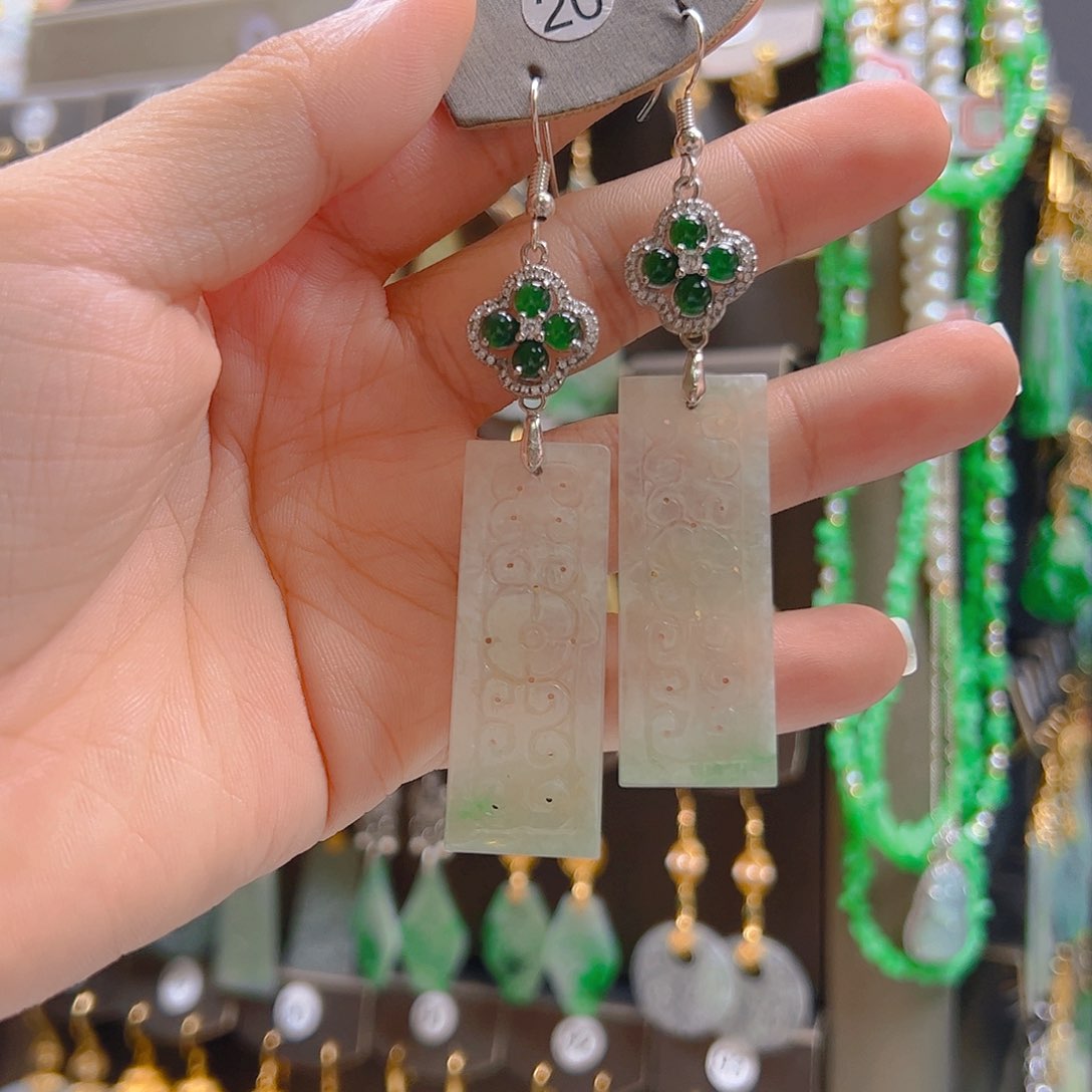 未镶嵌翡翠耳饰翡翠