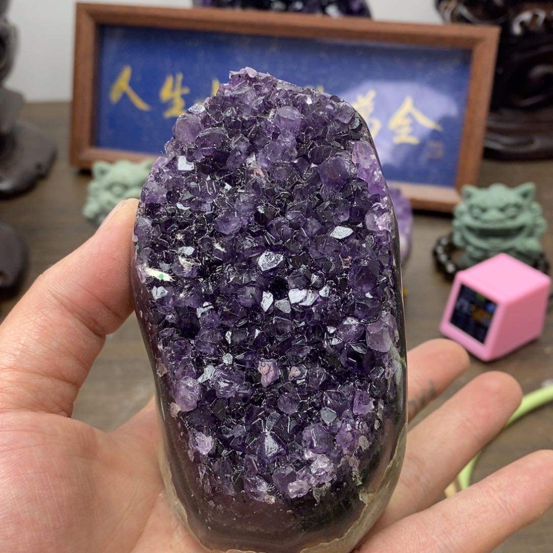 未镶嵌水晶大型摆件（非配饰）