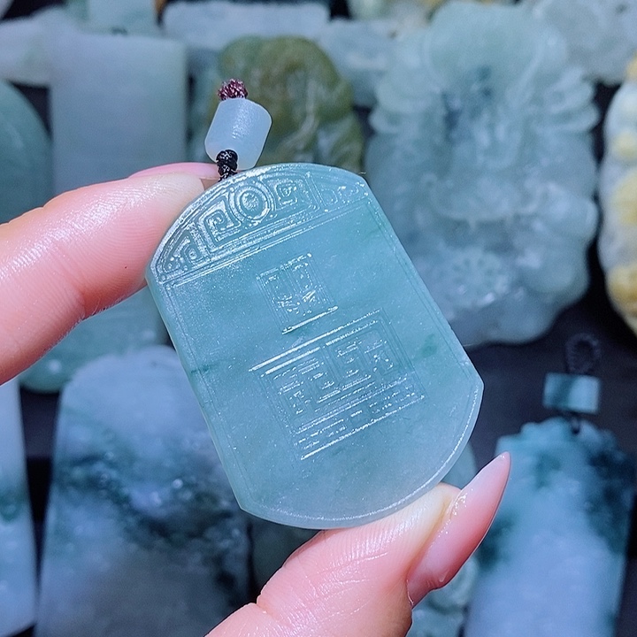 定制翡翠未镶嵌翡翠