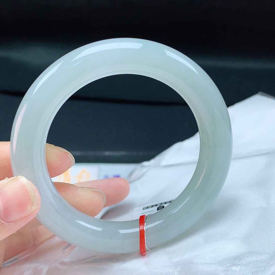 翡翠手镯未镶嵌56+胖