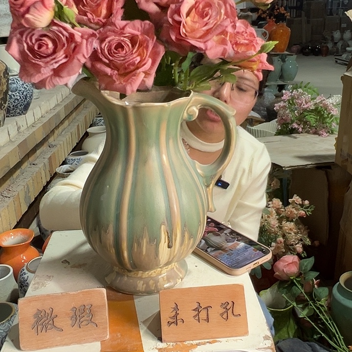 陶瓷景德镇陶瓷花瓶瑕疵