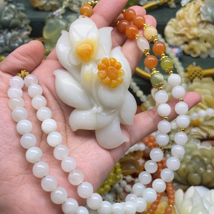 蛇纹石玉吊坠合金