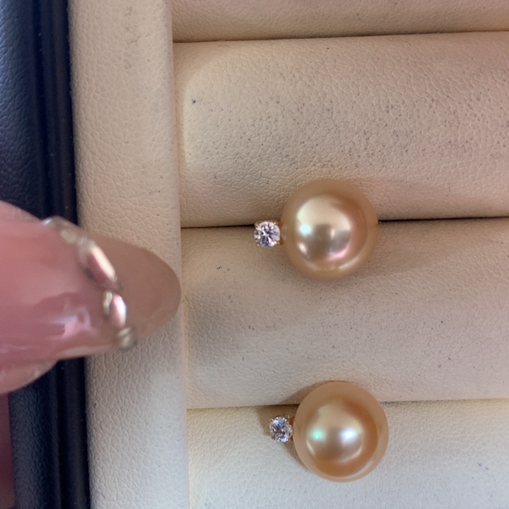 18K金镶嵌耳饰海水珍珠