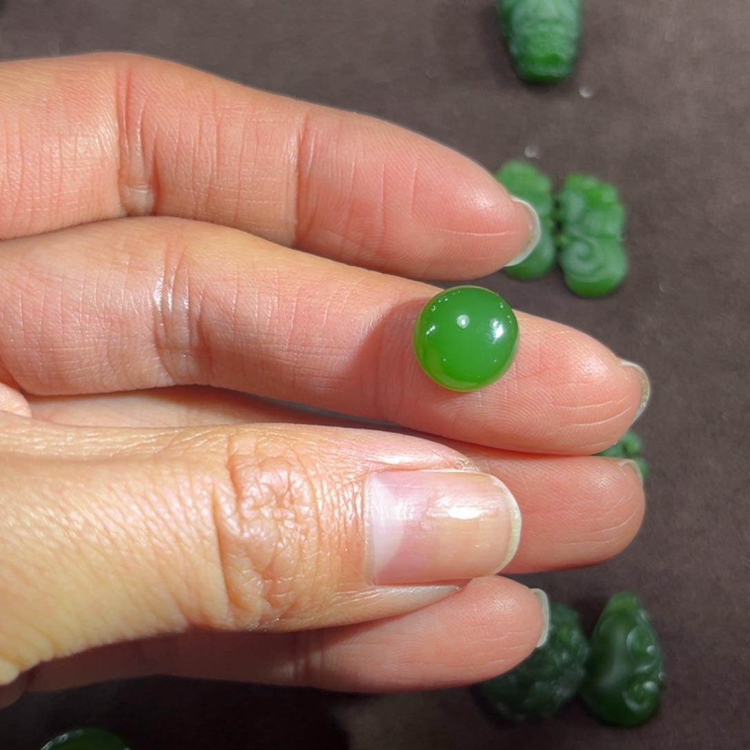 和田玉（碧玉）珠宝半成品未镶嵌