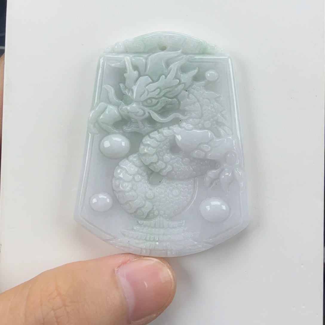 翡翠挂件未镶嵌翡翠
