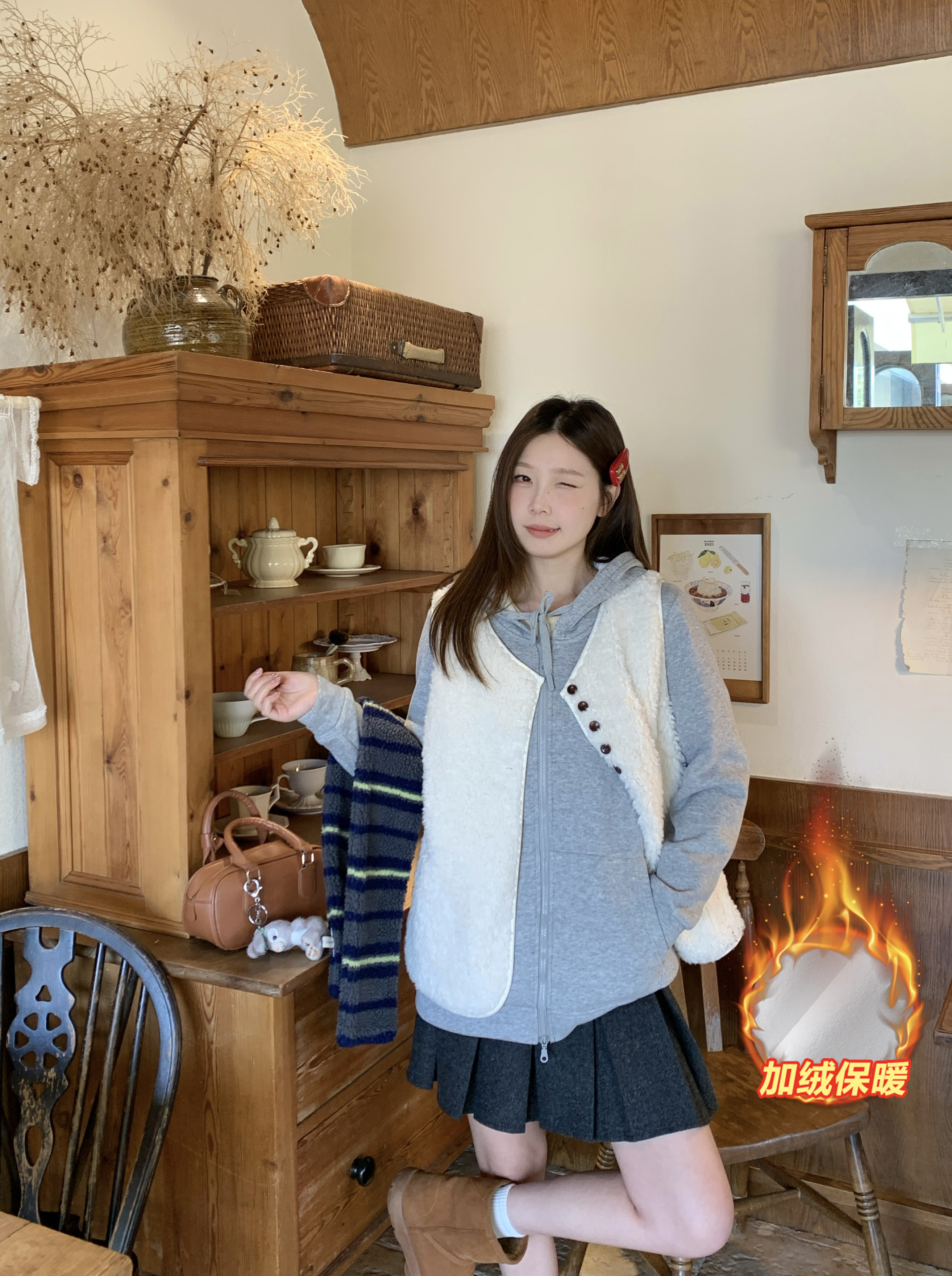 大码女冬季加绒保暖连帽卫衣马甲外套休闲叠穿两件套63501+80730