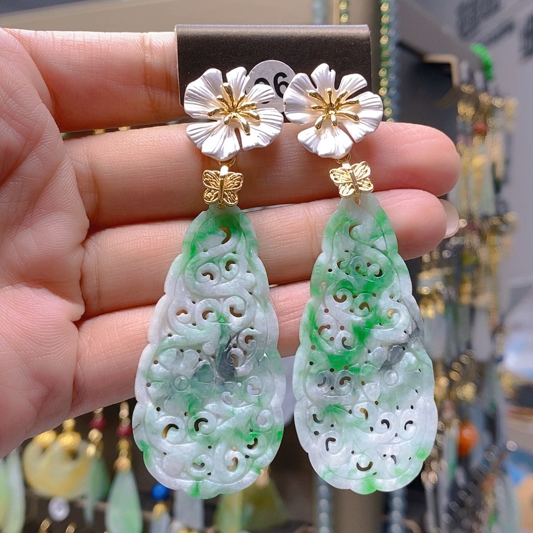 未镶嵌翡翠耳饰翡翠