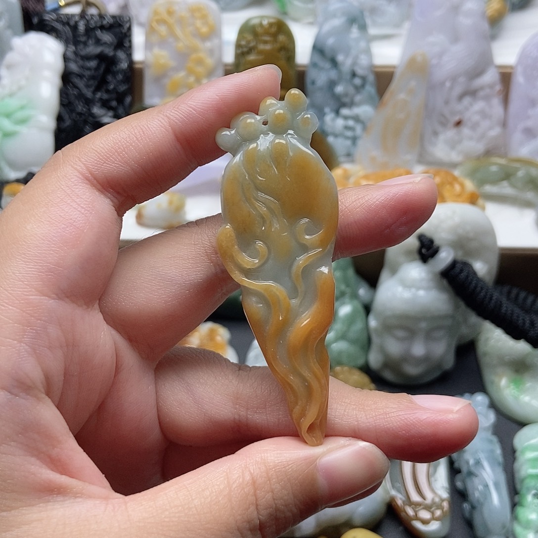 翡翠未镶嵌颈饰翡翠