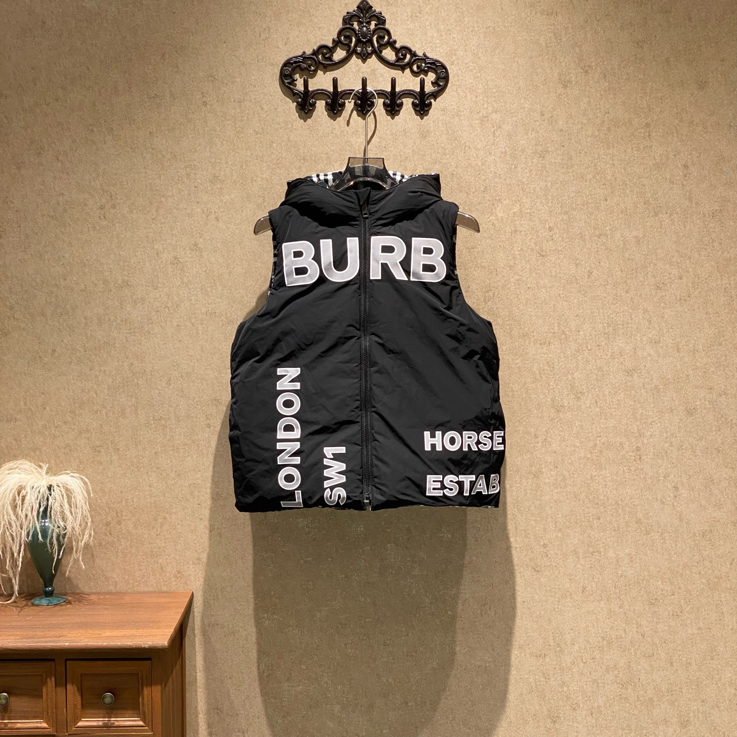 未使用 BURBERRY/博柏利 字母logo双面穿羽绒马甲/14Y码/40604