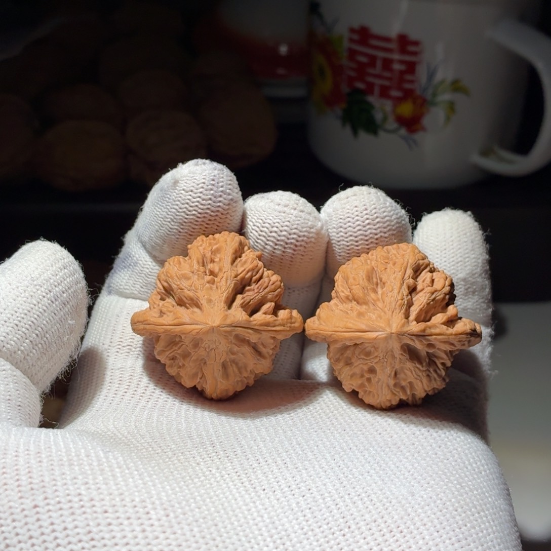 *****文玩核桃吊坠四座楼