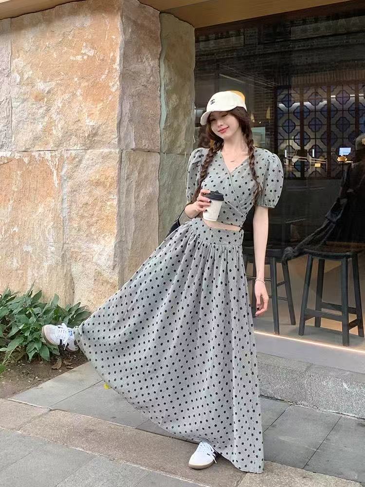 裙子女款爆款2025新款高级感短袖连衣裙女长裙高腰显瘦连衣裙