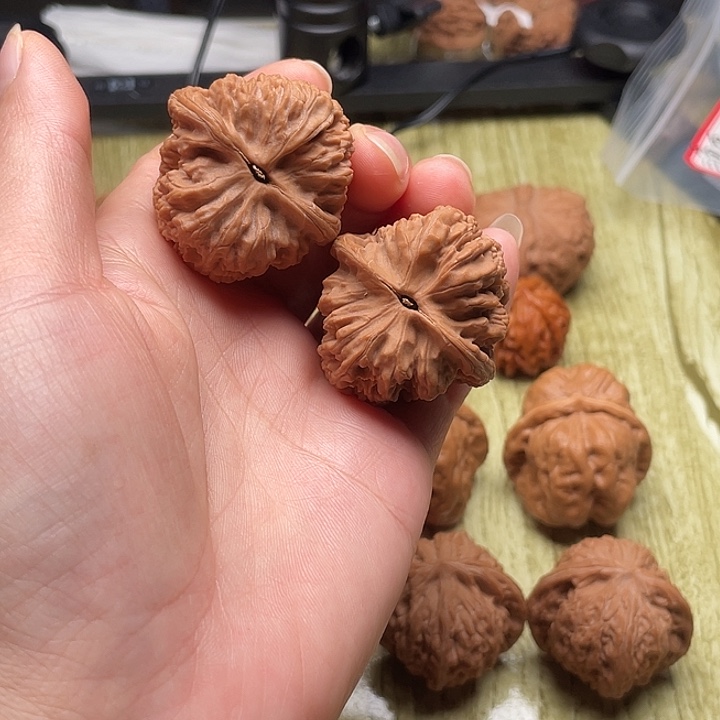 文玩核桃吊坠野牛全品