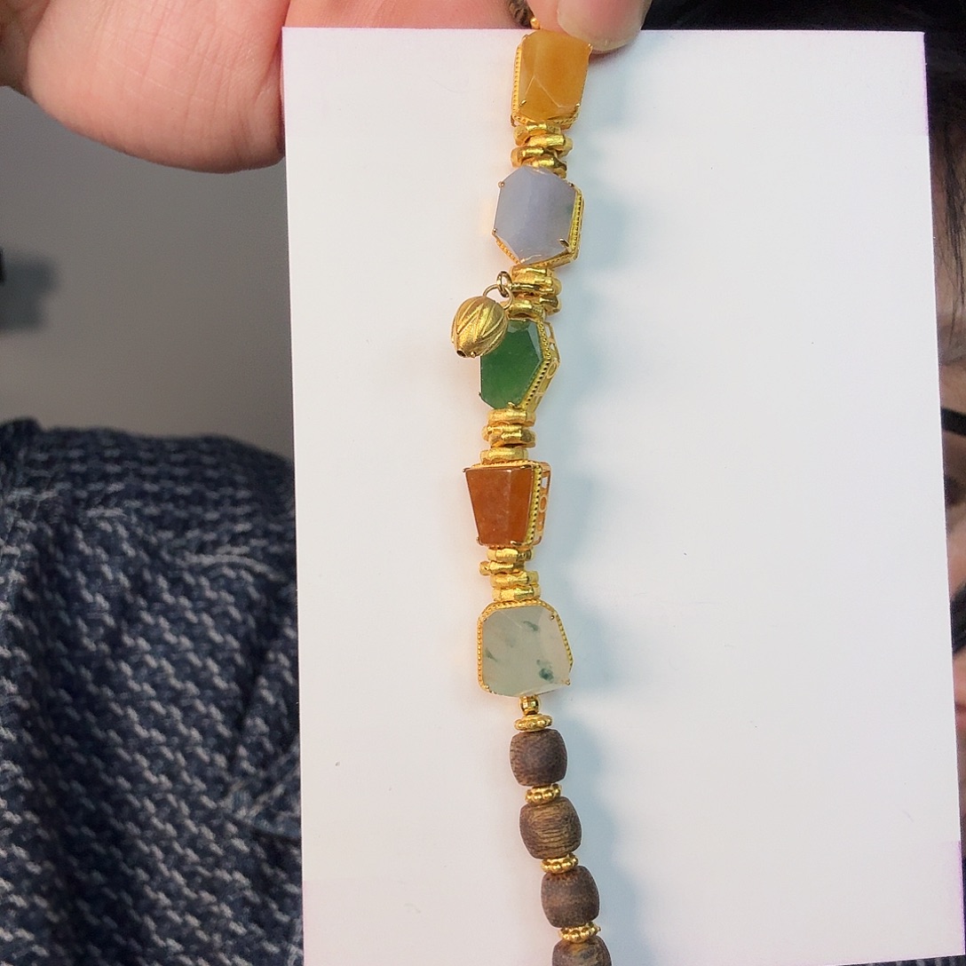 K***y翡翠18K金镶嵌颈饰一件