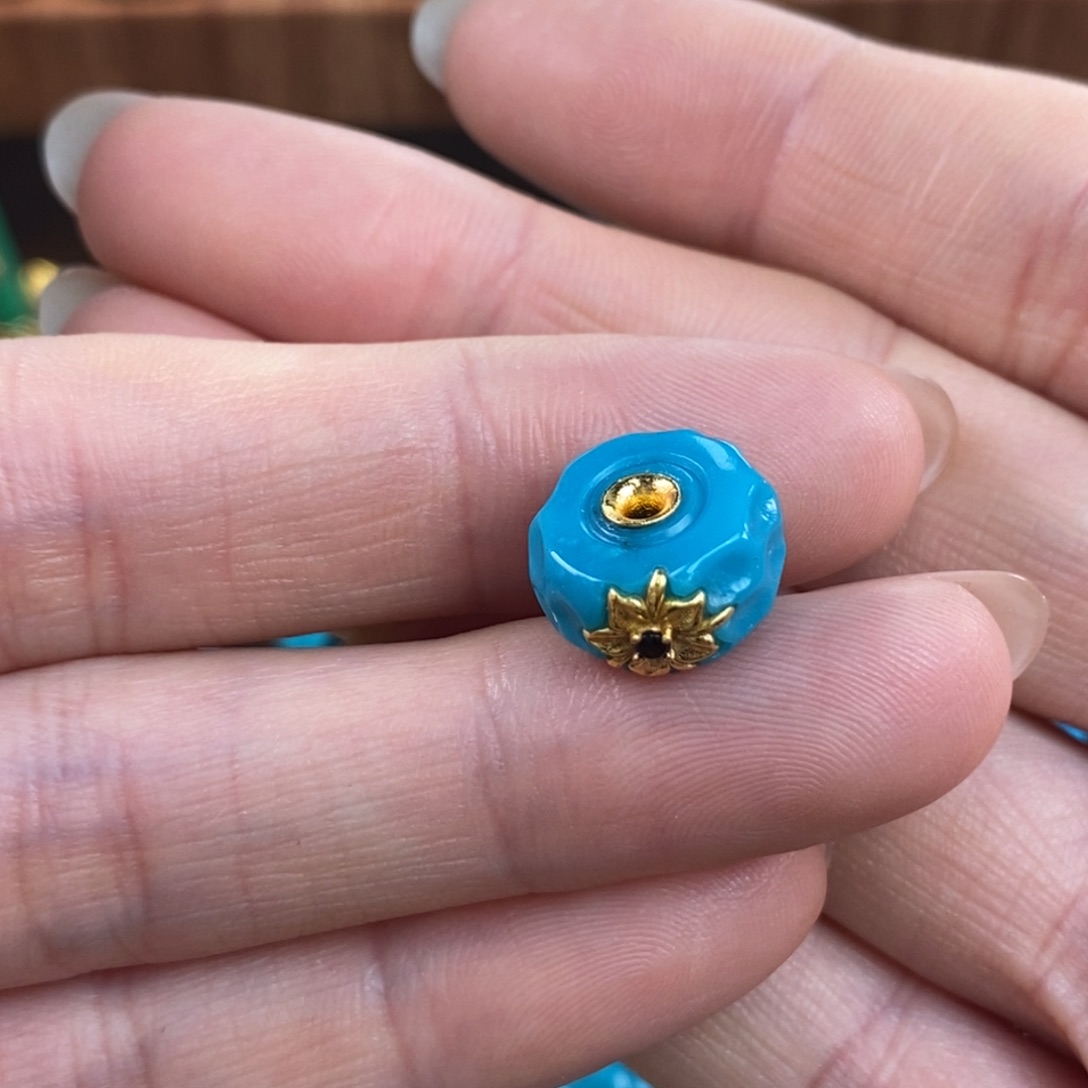 绿松石未镶嵌。无相