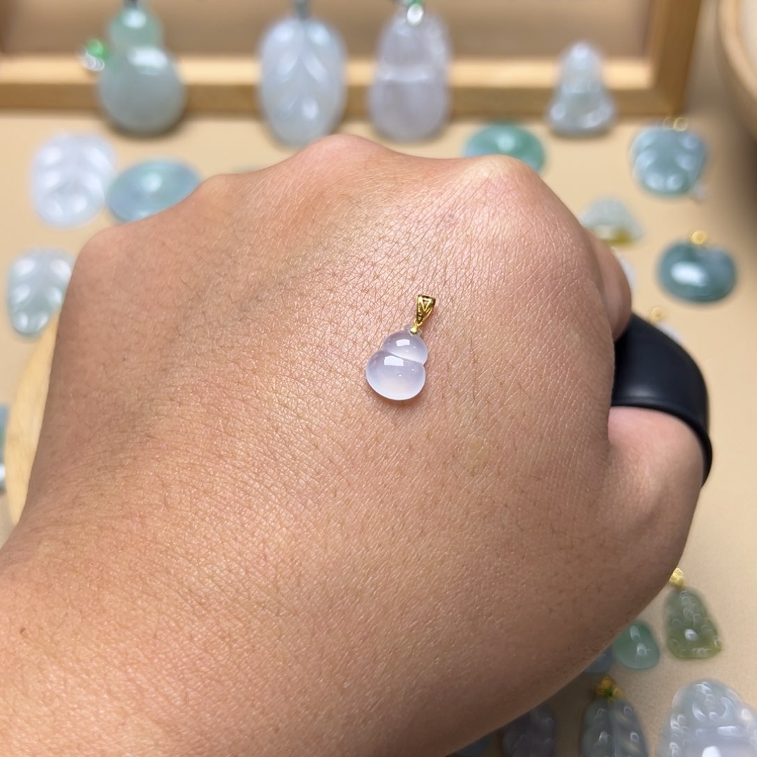 翡翠颈饰18K金镶嵌葫芦