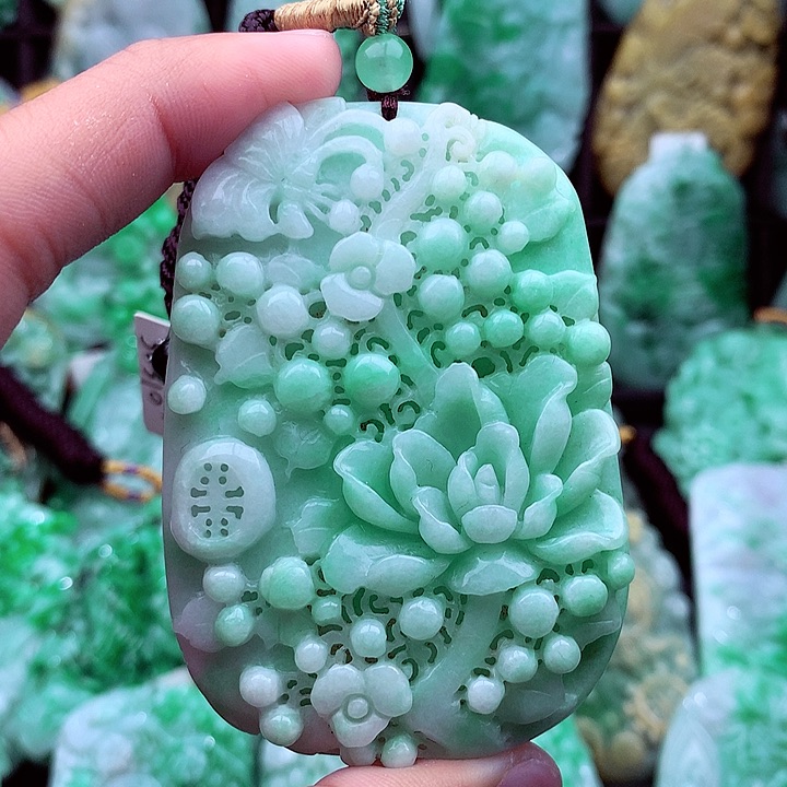 翡翠吊坠(不含链)未镶嵌