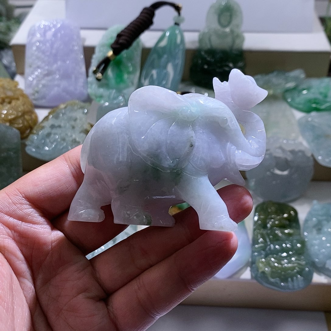 【闪购商品】翡翠颈饰未镶嵌大象