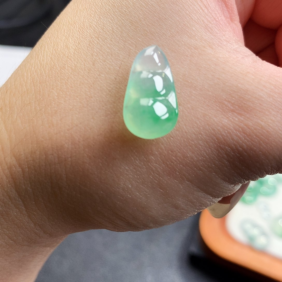 吊坠(不含链)未镶嵌翡翠豆子