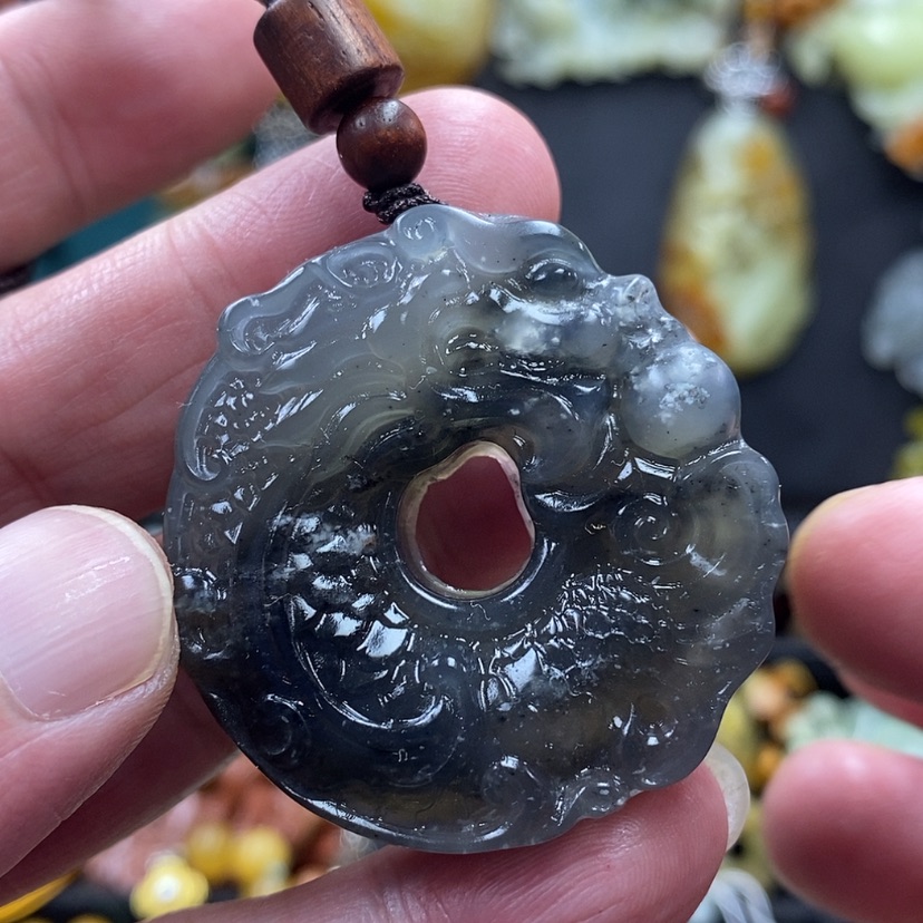 【闪购商品】蛇纹石玉吊坠未镶嵌