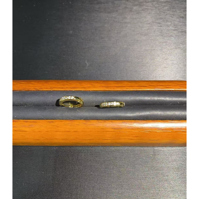 s9886黄色排镶耳扣多样发