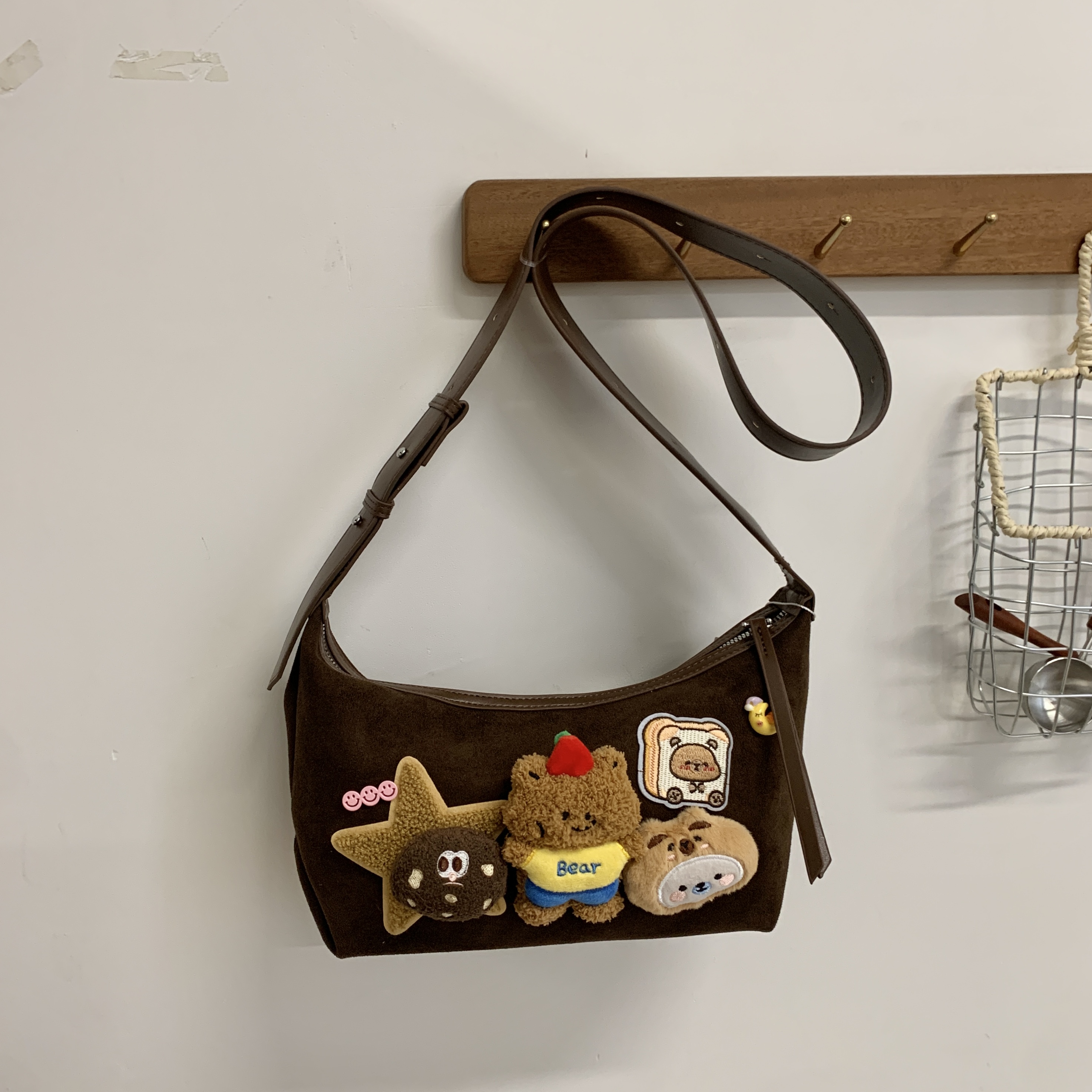 可乐·时尚ins百搭小众日系手作diy单肩腋下斜挎卡通毛绒娃包-38