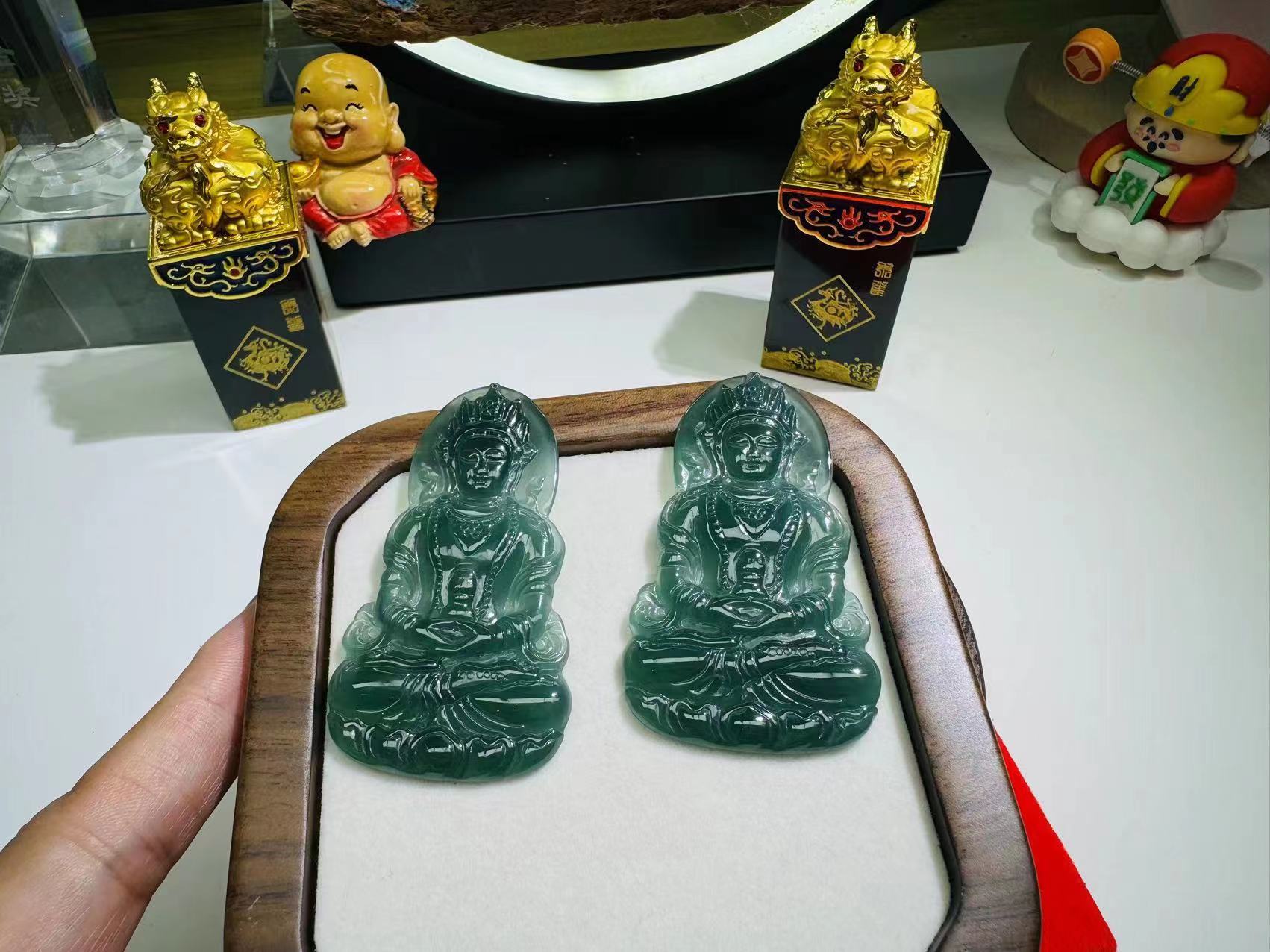 翡翠观音吊坠 带证书